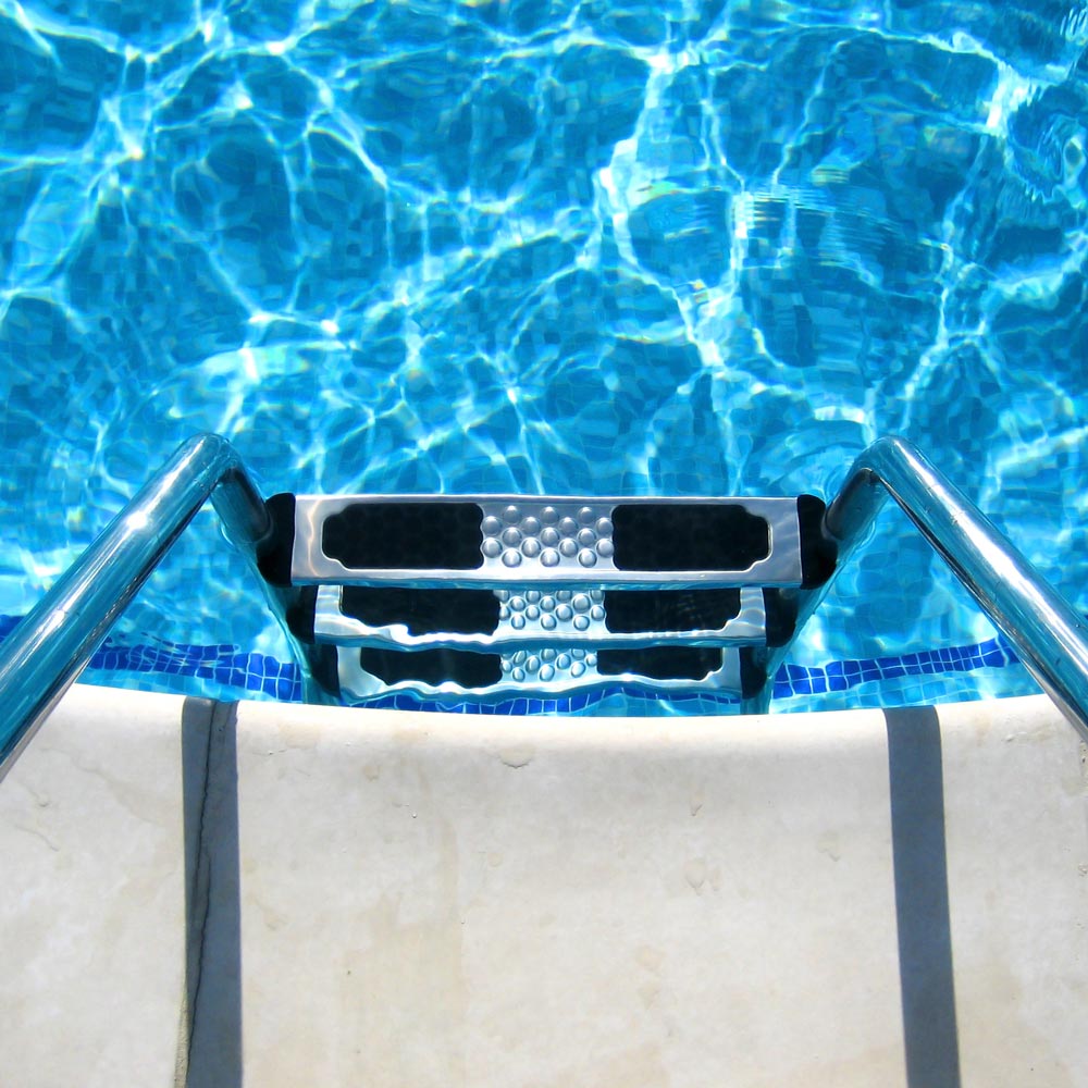 Stege till pool