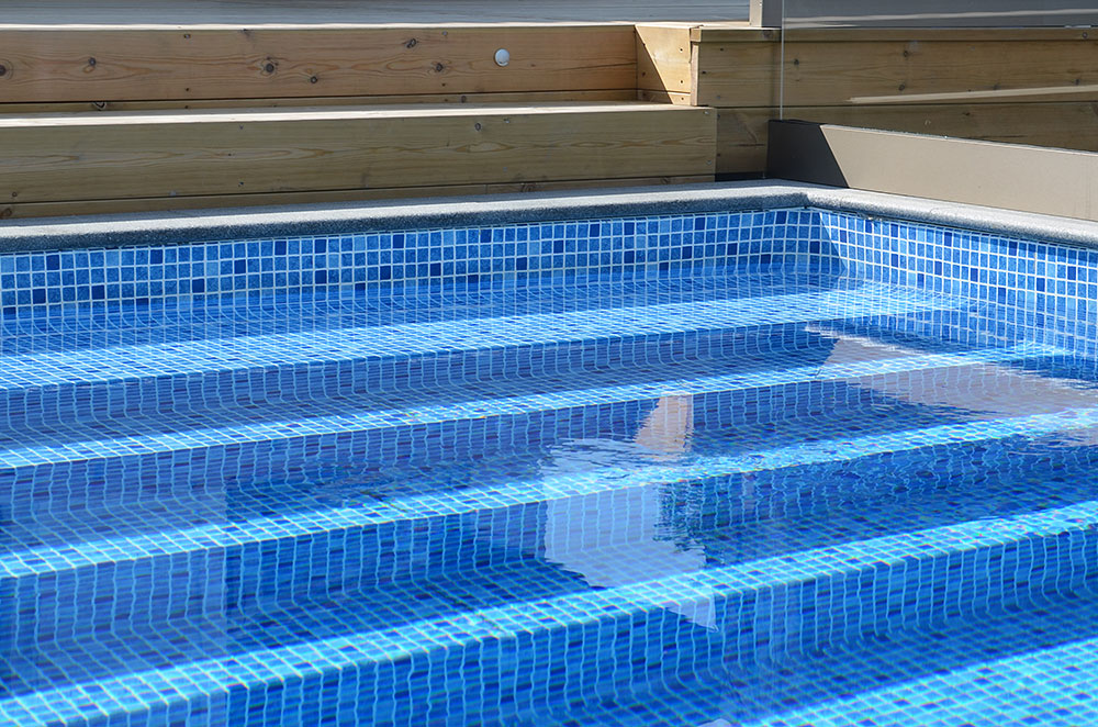 Exempel på pool inspiration från vår kund som byggt med Thermoblock NXT