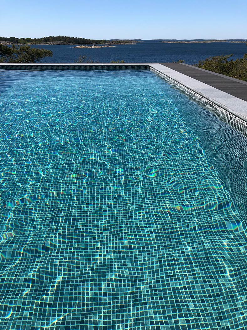 Vilken färg skall vattnet ha på er pool, det finns flera liners för att anpassa färgen på vattnet i pooler